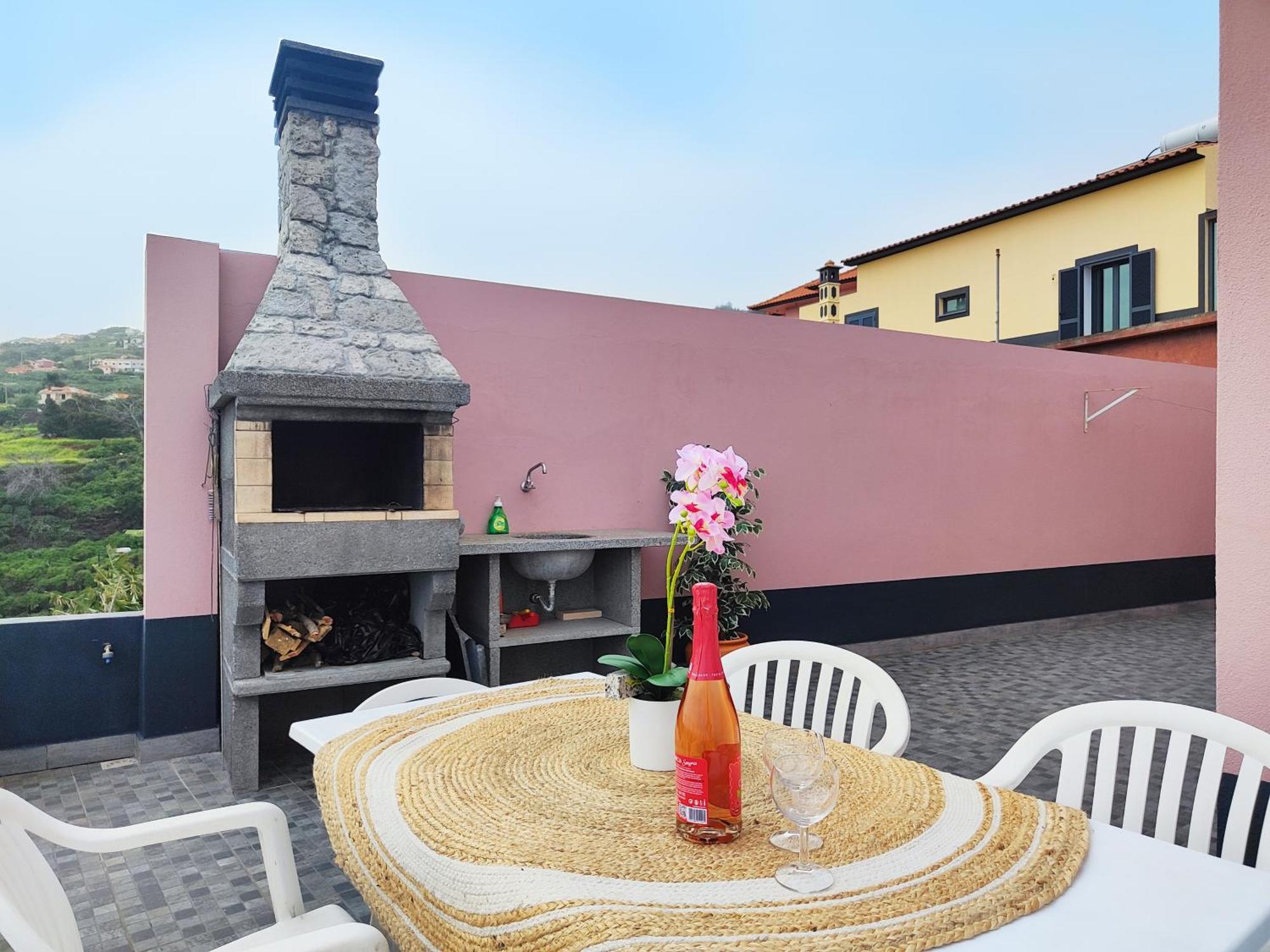 Gateone Al Airport View House Machico (Madeira) Exterior foto